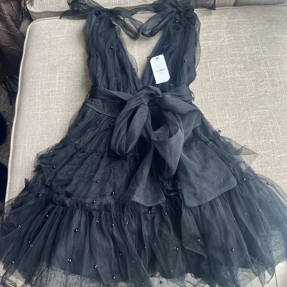 Black tulle pearl mini dress nwt
Og $125